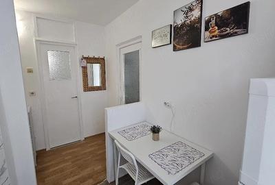 Garsonieră decomandată în Central - 3