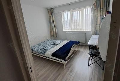 Apartament cu 3 camere decomandat în Casa de Cultură - 2