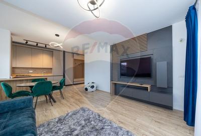 Apartament cu 2 camere semidecomandat în Tractorul - 1