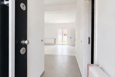 Casă cu 3 camere cu Teren 200 Mp în Central - 12