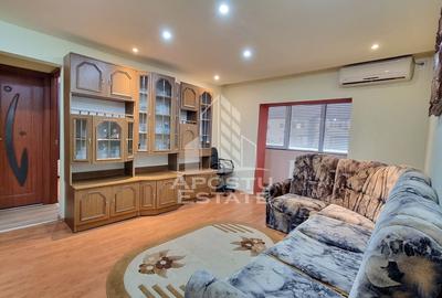 Apartament cu 2 camere semidecomandat, mobilat în Aradului