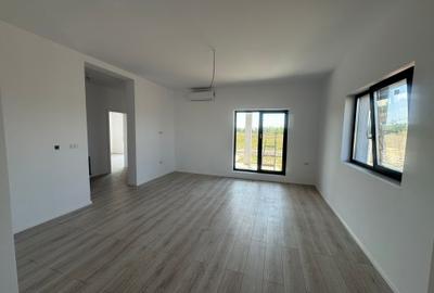 Casa Individuala pe parter in Mosnita, Toate Utilitatile, Drum asfaltat - 6