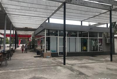 Spațiu comercial, de 102 mp, în Central - 4