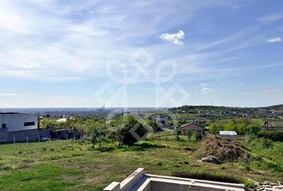 Casă cu 7 camere cu Teren 1146 Mp în Dealuri Oradea - 1