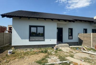 Duplex cu 3 camere cu Teren 260 Mp în Moșnița Nouă