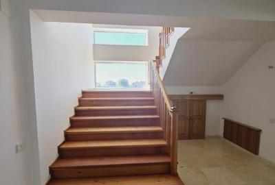 Casa tip duplex- Garaj cu rampa - 5 min de STV - Statie dedurizare - t - 2