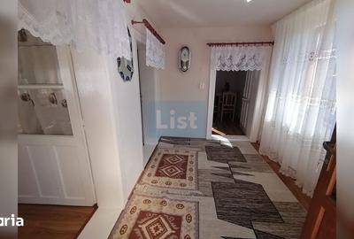 Casă cu 2 camere cu Teren 7000 Mp în Central - 1