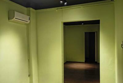 Spațiu comercial, în Uverturii - 4