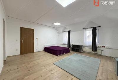 Casă cu 5 camere cu Canalizare în Bălcescu - 1