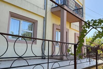 Casă cu 13 camere cu Canalizare în Cățelu - 2