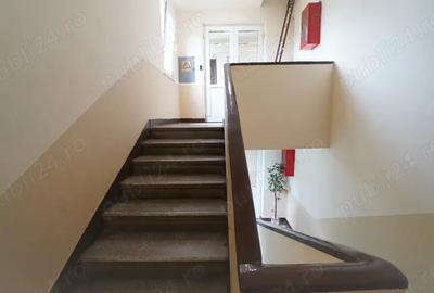 Inchiriez pe termen lung,gars 11,20 mp,langa Universitatea Oradea Inchiriez pe termen lung,gars 11,20 mp,langa Universitatea Oradea - 3