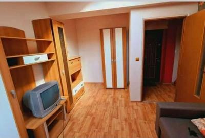 Garsonieră decomandată în Micro 20 - 4