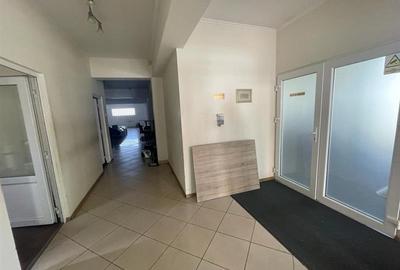 Spațiu comercial, de 640 mp, în 7 Noiembrie - 11