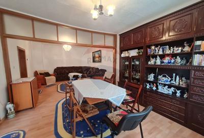 Casa cu 5 camere de vanzare la strada Principala - 5