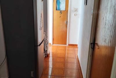 Apartament cu 3 camere decomandat în Tei - 3