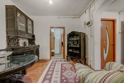 Casă cu 3 camere cu Canalizare în Parcul Carol - 5