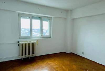 Apartament cu 4 camere decomandat în Titulescu - 3