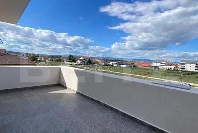 Apartament cu 3 camere decomandat în Central - 3