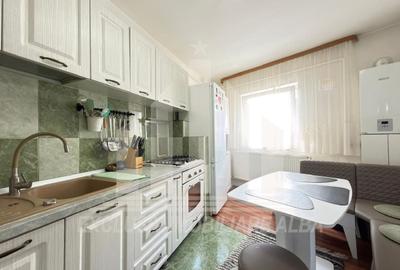 Apartament cu 2 camere decomandat, mobilat în Cetate