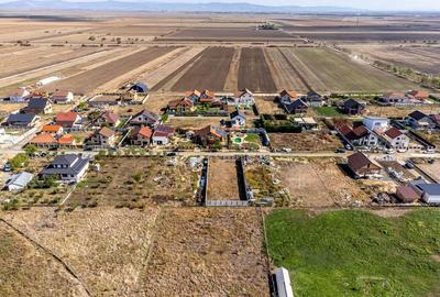 Teren de 733 mp în Livada, cu gard finalizat, Comision 0 - 2