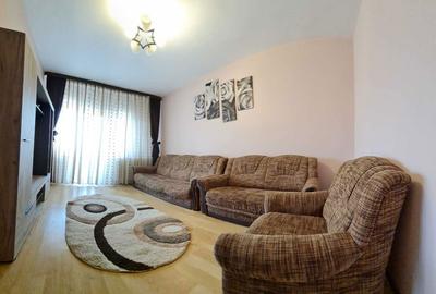 Apartament cu 3 camere decomandat în Exterior Vest