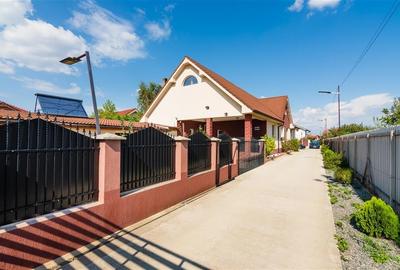 RECO Casa 3 dormitoare, piscina, strada privata, Sanmartin - 21