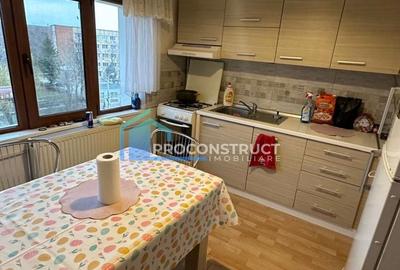 Garsonieră decomandată în Steaua - 2