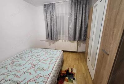 Inchiriez apartament decomandat cu 3 camere in Zona Girocului, et.2, suprafata utila de 71mp. - 2