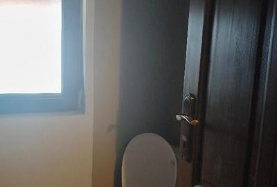 Apartament cu trei camere in vila ,et 1 - 8