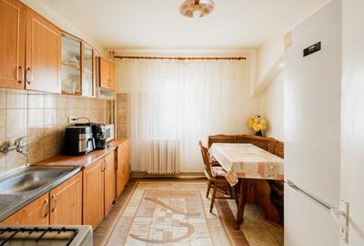 Apartament cu 3 camere decomandat, mobilat în Girocului - 1