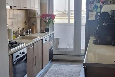 Apartament cu 3 camere decomandat în Lăureni - 9