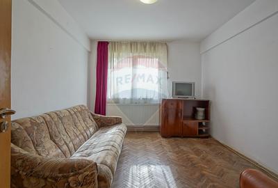 Apartament cu 4 camere, Brasov, Str. Fundaturii (aproape de aeroport) - 12