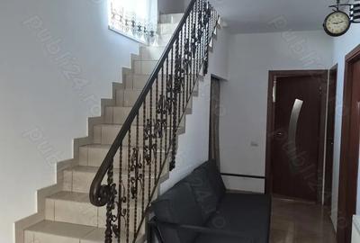 Casă cu 4 camere cu Teren 427 Mp în Central - 9