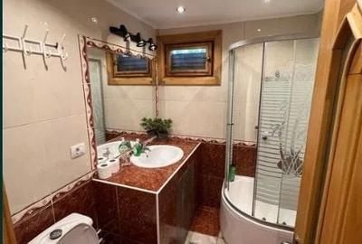 Apartament cu 3 camere semidecomandat în Podu Roș - 3