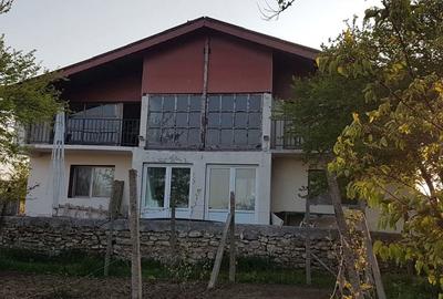 Casă în Limanu - 2