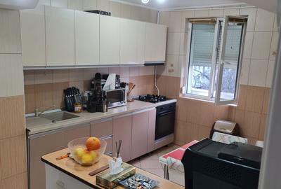 Apartament cu 3 camere semidecomandat în Titan - 12
