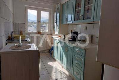 Apartament 50 mpu 2 camere etaj 3 pivnita Piata Noua Cisnadie - 3