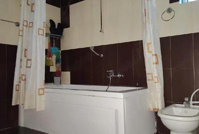 Casă cu 5 camere cu Teren 284 Mp în Central - 3