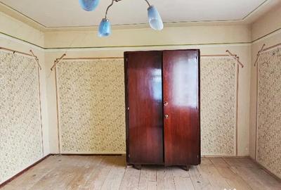 Casă cu 4 camere cu Teren 7481 Mp în Bodești - 2