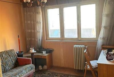 Apartament cu 3 camere semidecomandat în Complex Studențesc - 5