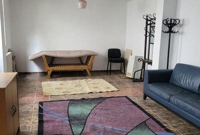 Casa tip vila mansardata, centrala si curte proprie, loc de parcare, 8min metrou - 10