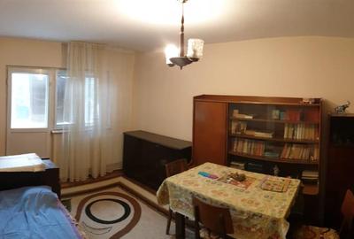 Apartament cu 2 camere decomandat în Călărași