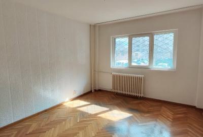 Apartament cu 3 camere decomandat în 13 Septembrie - 8