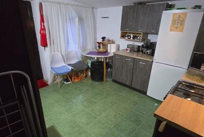 Casă cu 2 camere în Roman - 11
