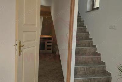 Casă cu 3 camere cu Canalizare în Central - 4