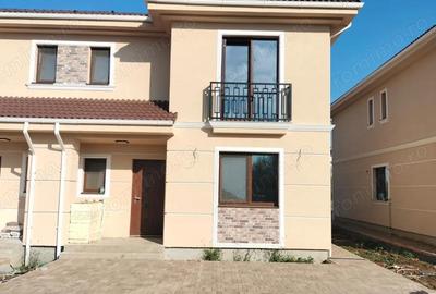 Casă cu 4 camere cu Canalizare în Moșnița Nouă - 1