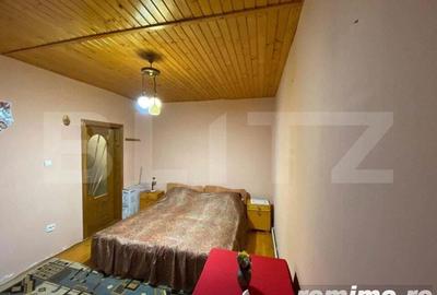 Vila cu potential de transformare in pensiune, 13 camere, Timisul de Sus, Brasov - 2