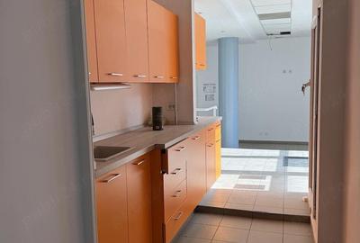 Spațiu comercial, de 900 mp, în P-ța Unirii - 5