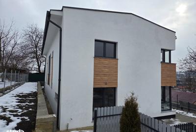 Casă cu 4 camere cu Canalizare în Dâmbul Rotund - 10
