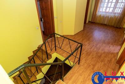 Casă cu 4 camere cu Teren 110 Mp în Central - 16